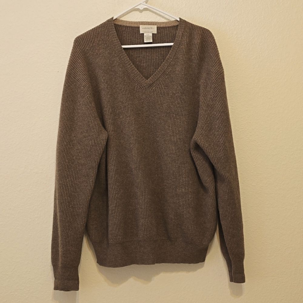 Dorce Pure Cashmere V‎ Neck sweater size L